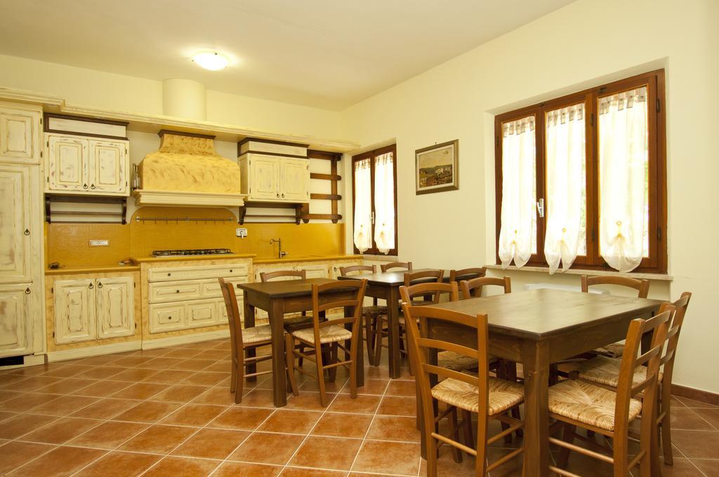 Le Camere Di Nonna Mara Montescudaio Szoba fotó