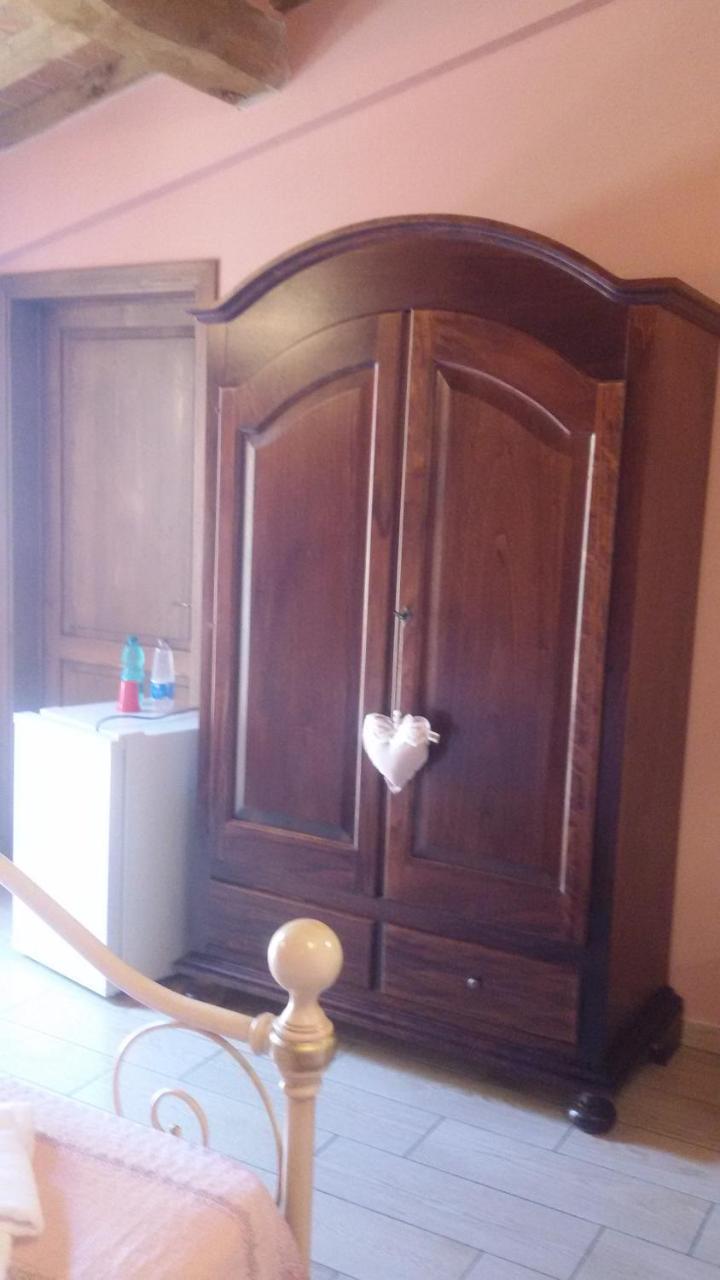 Le Camere Di Nonna Mara Montescudaio Kültér fotó